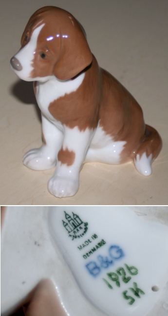 Porcelnsfigur siddende hund - B&G nr 1926